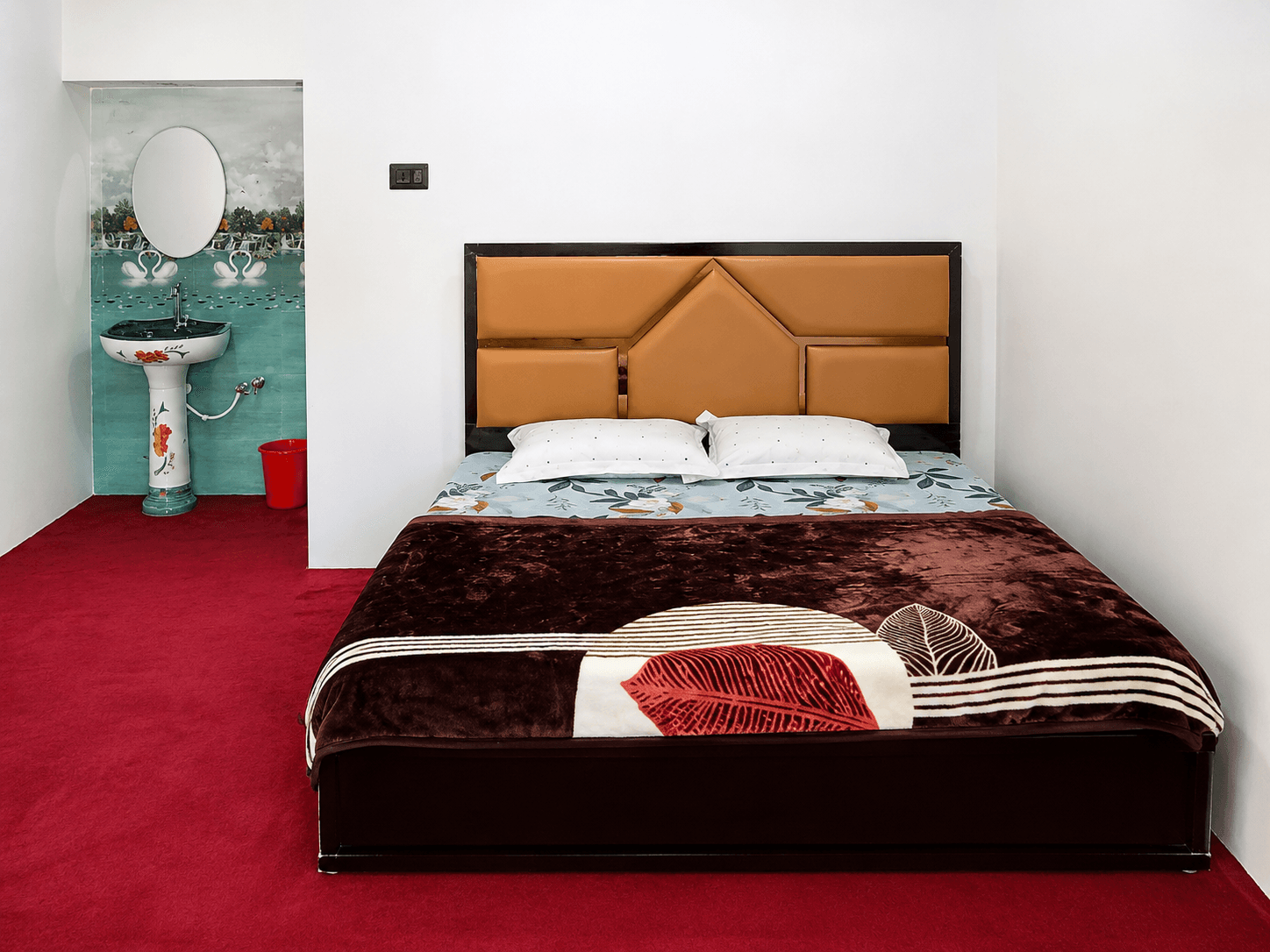 Standard Room with double bed and attached wash basin